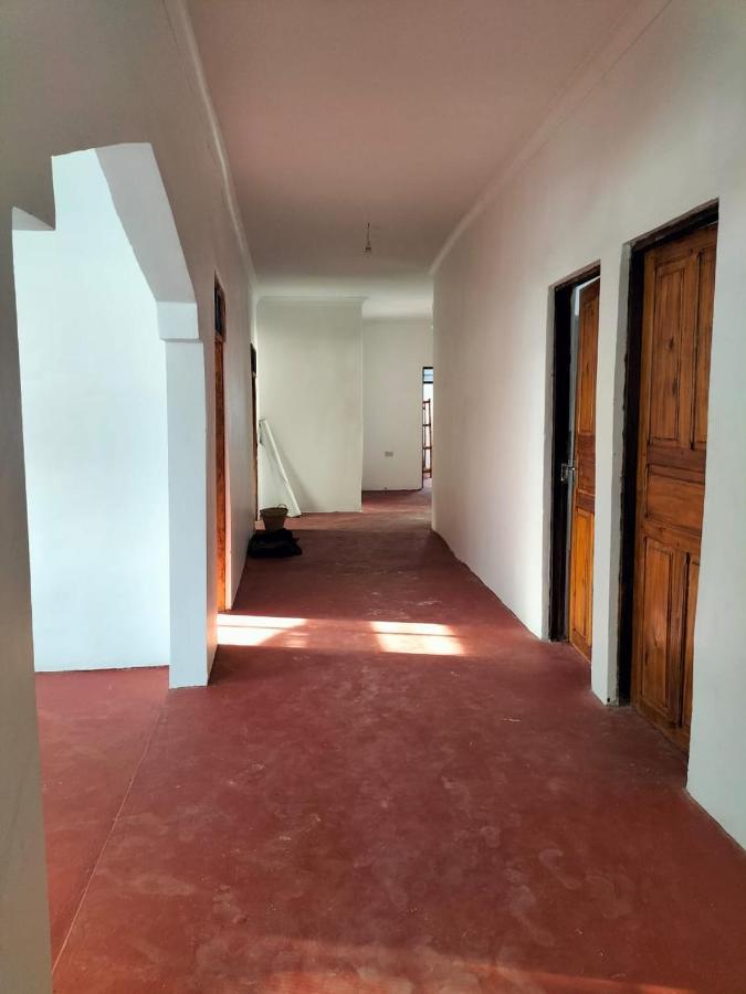 Mambo Leo Hostel パジェ エクステリア 写真